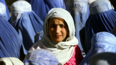 المرأة الأفغانية تحرم من التعليم الجامعي