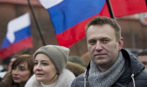 البرلمان الأوروبي يطالب بالسماح لعائلة مهسا أميني بتسلّم جائزة ساخاروف