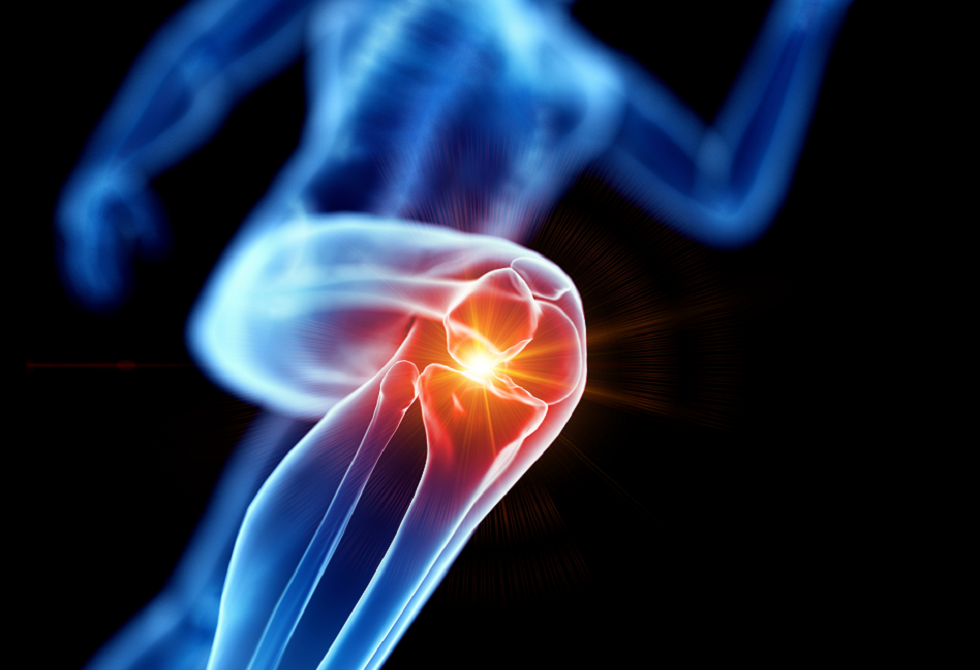 طقطقة الركبة: لغزٌ طبي يكشف براءته