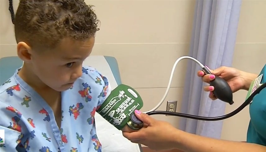 دراسة أمريكية ترصد العلاقة بين ضغط الدم لدى الأطفال وخطر الوفاة بأمراض القلب