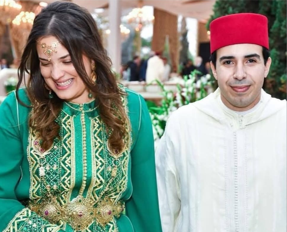 الأمير هشام العلوي يحتفل بزفاف ابنتيه فايزة وهاجر في أجواء مغربية تقليدية
