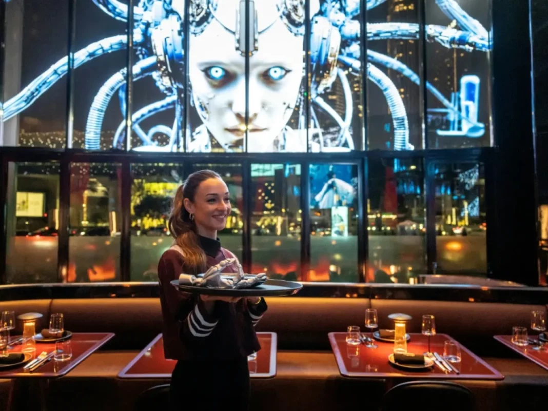 مطعم يقوده طاهٍ بالذكاء الاصطناعي في دبي