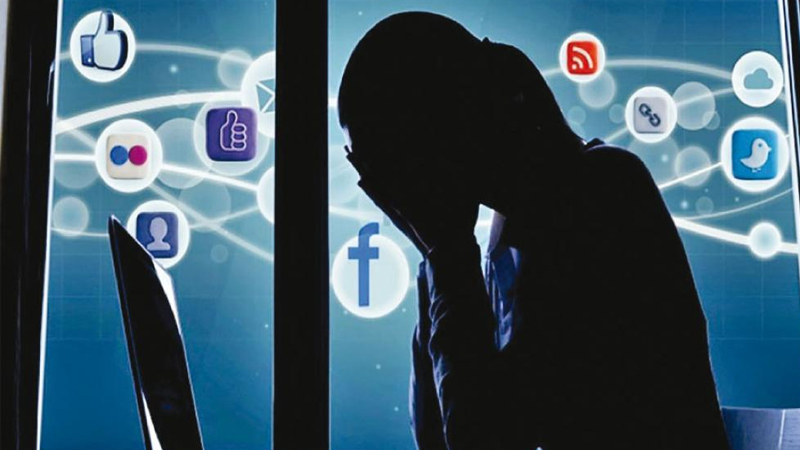 العنف الرقمي ضد النساء: دعوات متزايدة للحماية القانونية