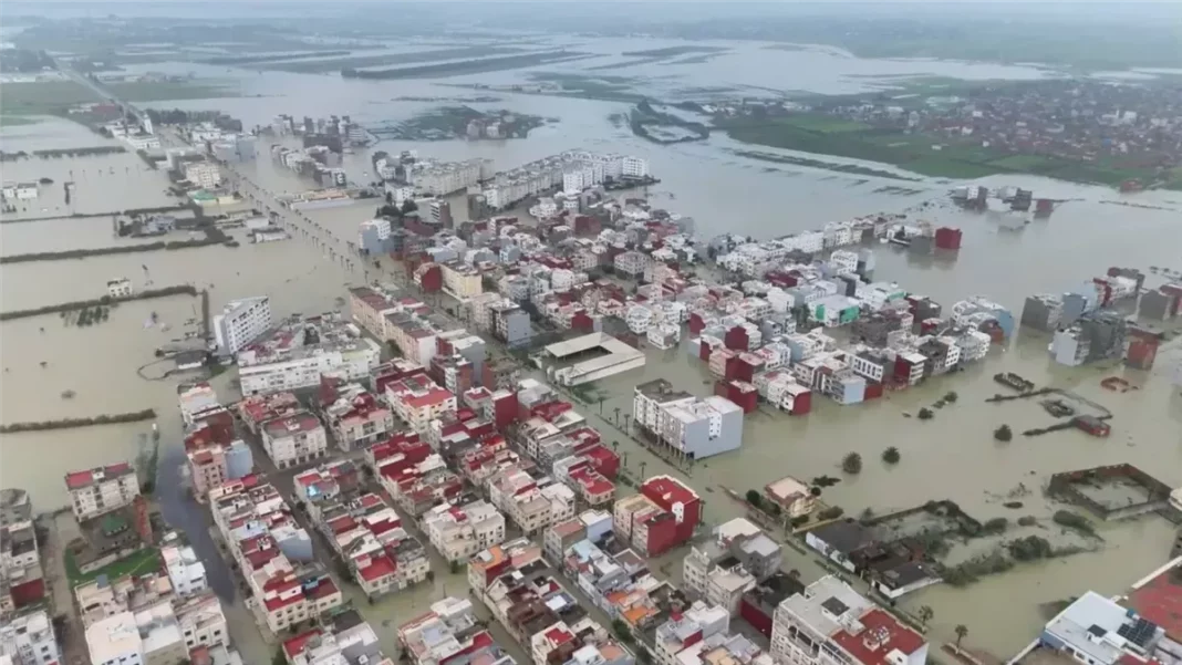 ثلاثة ملايير درهم لإغاثة متضرري فيضانات الغرب واللوكوس