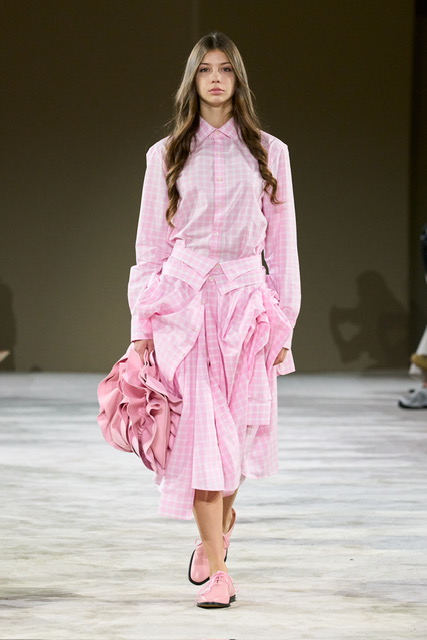 القمصان الملونة