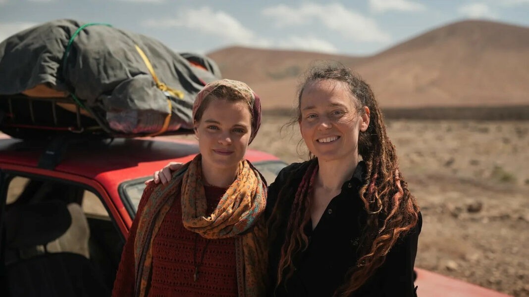 فيلم The Hourglass