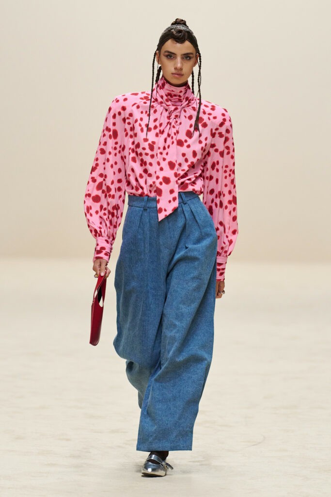 الجينز الواسع